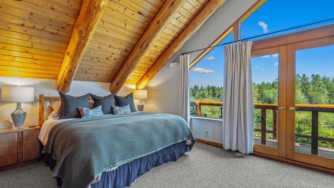 Photo of Bedroom in Tamarack Resort