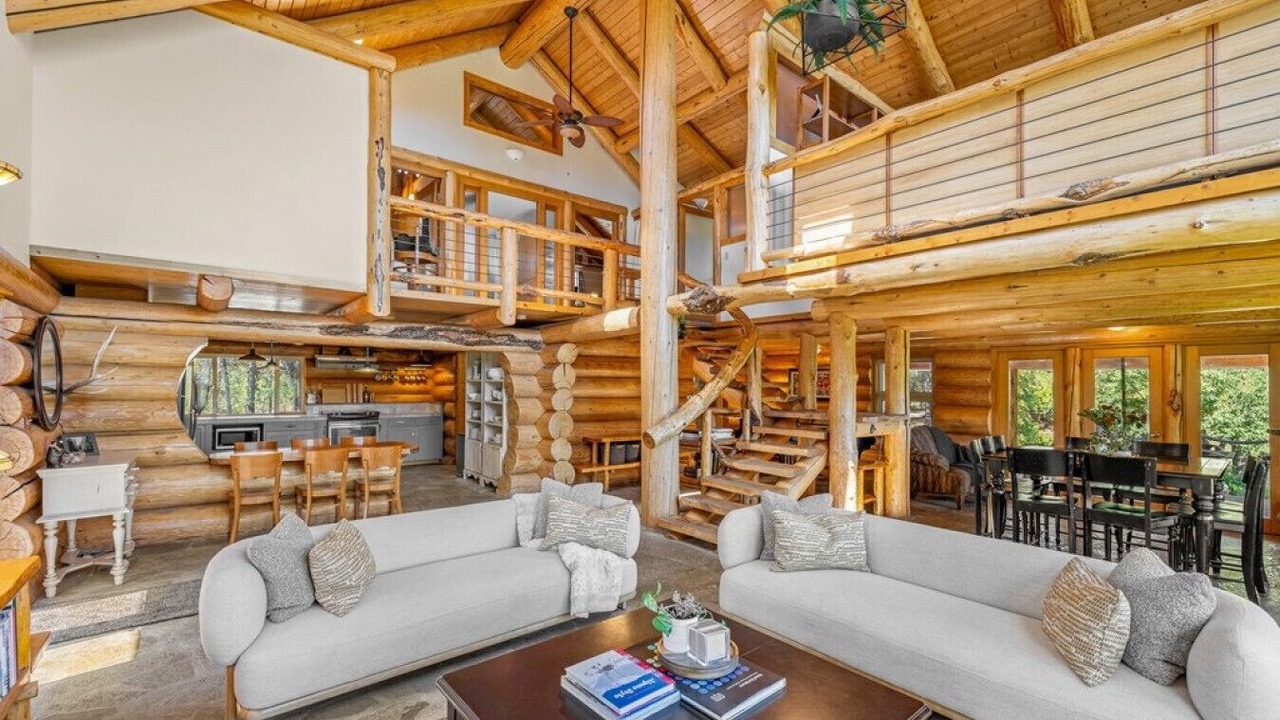 Photo of Livingroom in Tamarack Resort