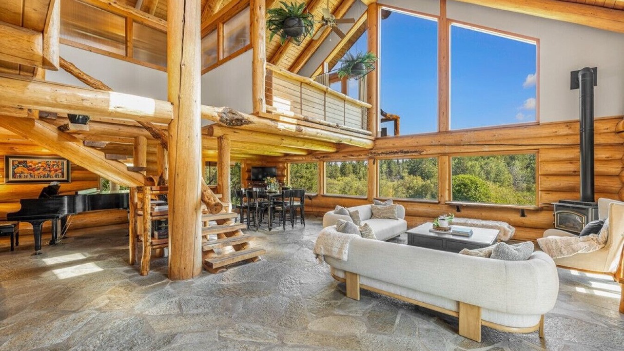 Photo of Livingroom in Tamarack Resort