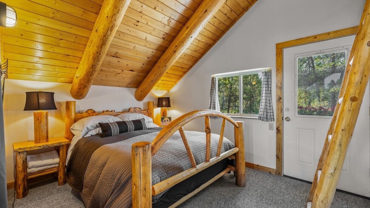 Photo of Bedroom in Tamarack Resort