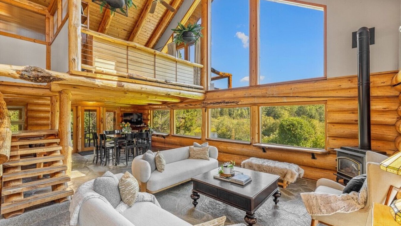 Photo of Livingroom in Tamarack Resort