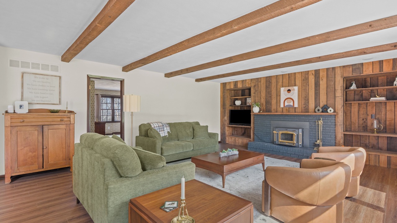 Photo of Livingroom in Scott County