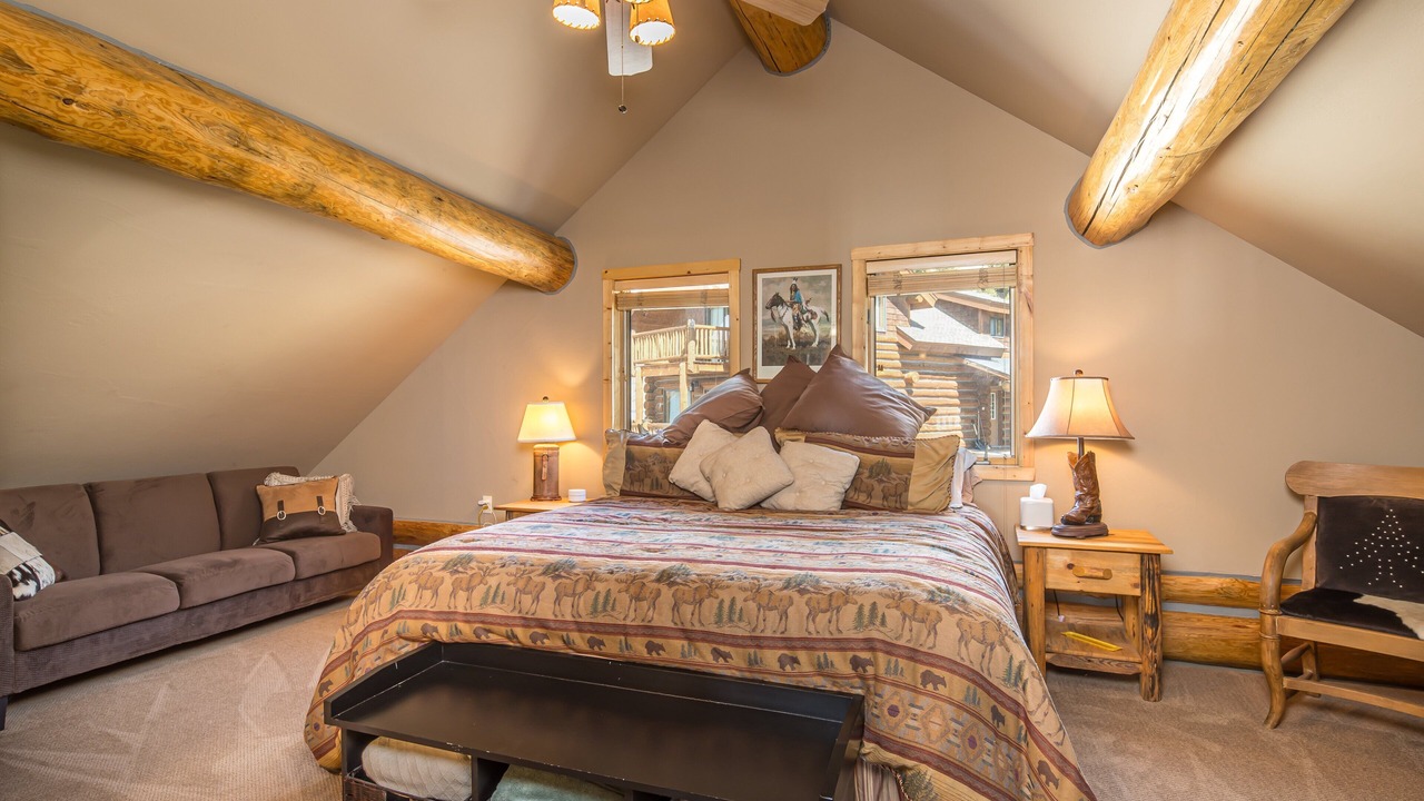 Photo of Bedroom in West Yellowstone