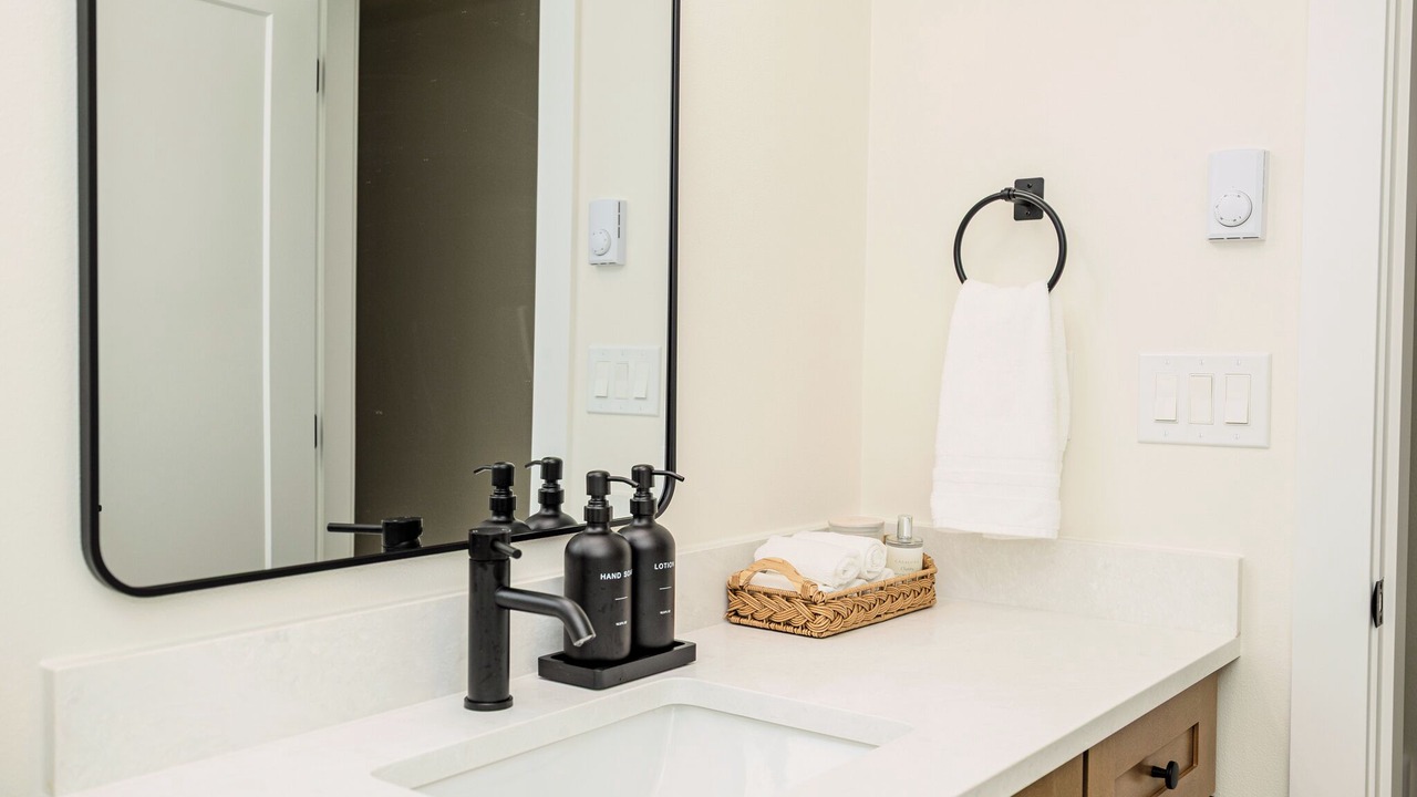 Photo of Bathroom in Oak Harbor