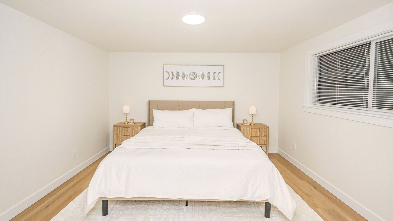 Photo of Bedroom in Oak Harbor