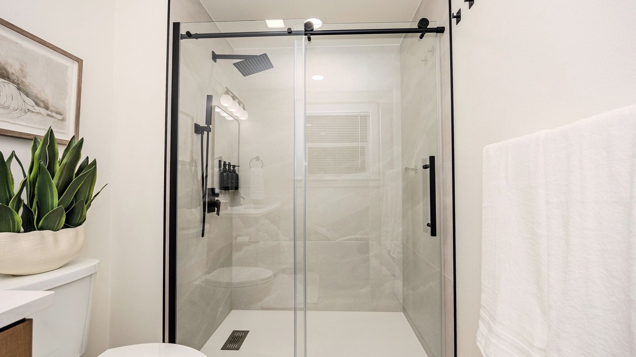 Photo of Bathroom in Oak Harbor