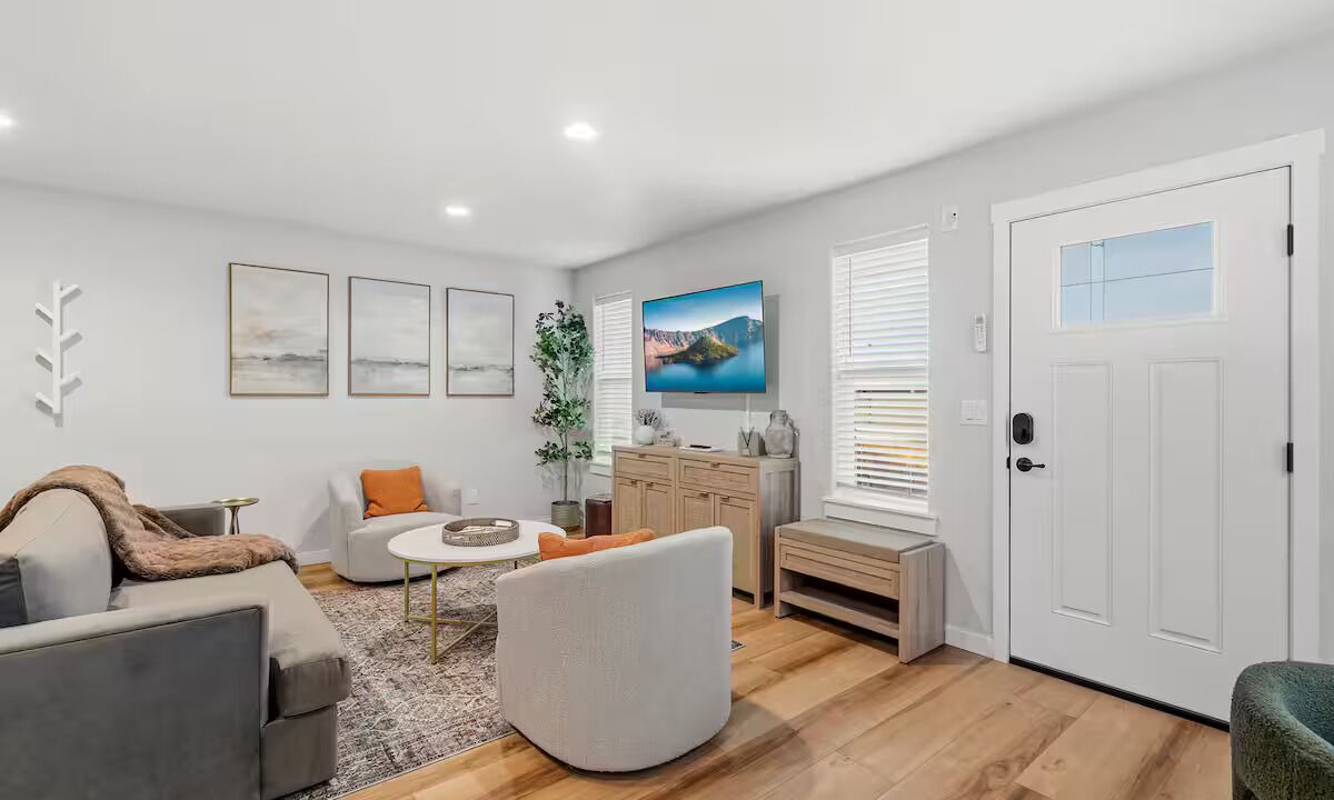 Photo of Livingroom in Central Point