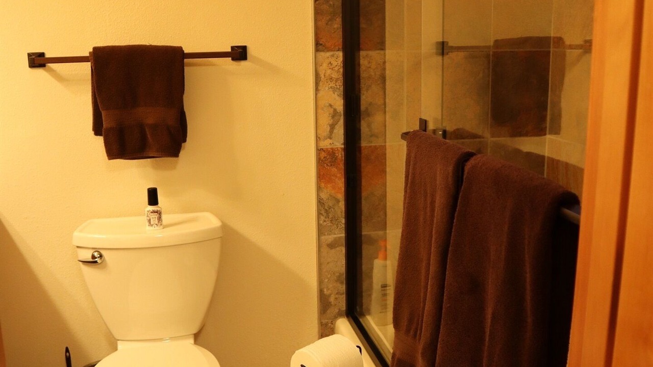Photo of Bathroom in Packwood