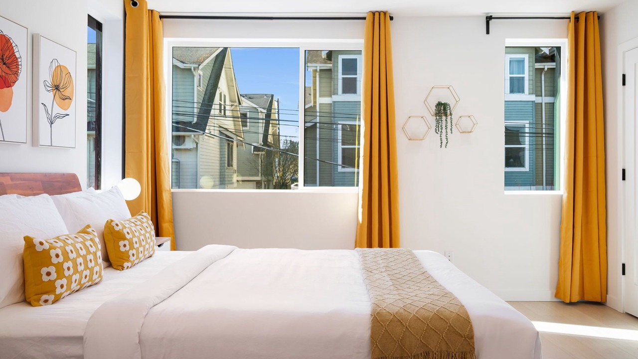 Photo of Bedroom in Minor