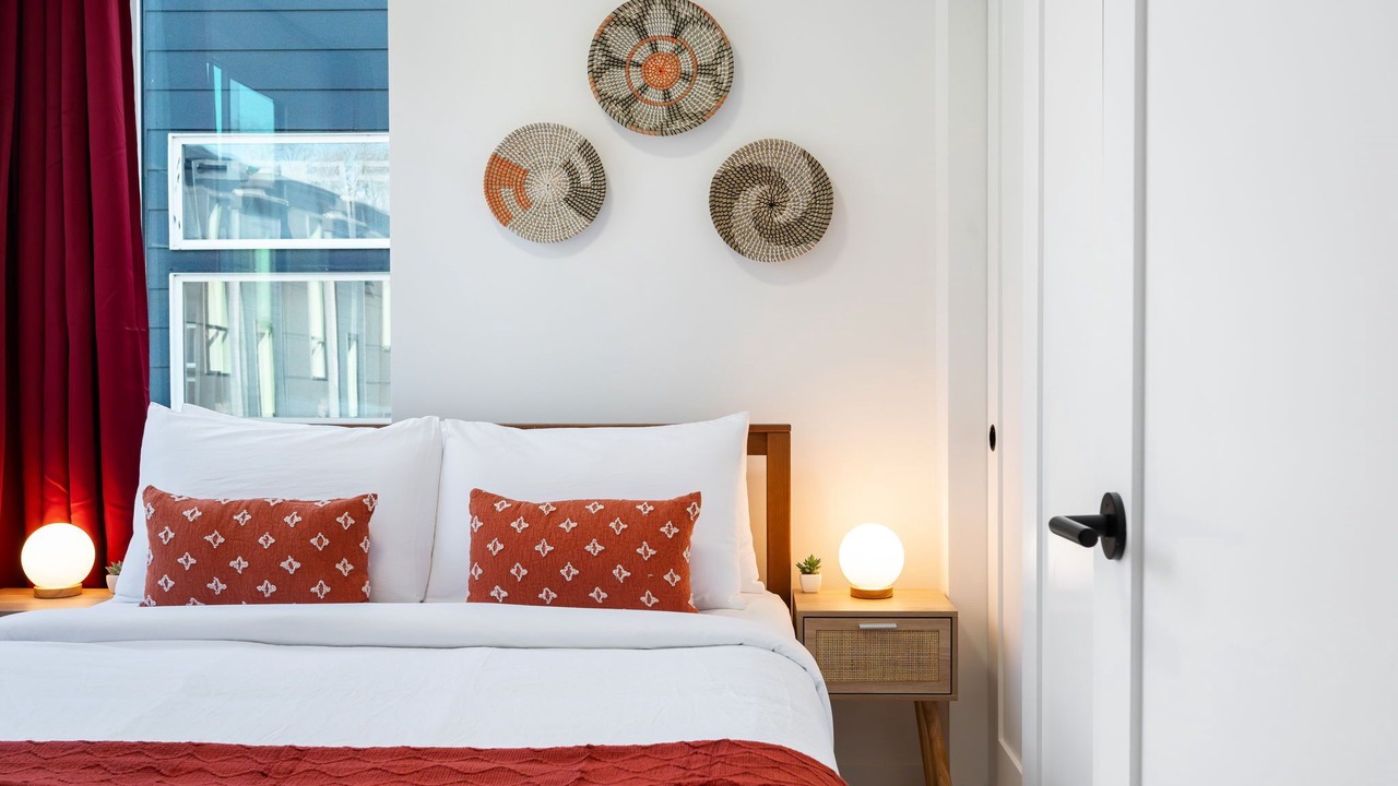 Photo of Bedroom in Minor