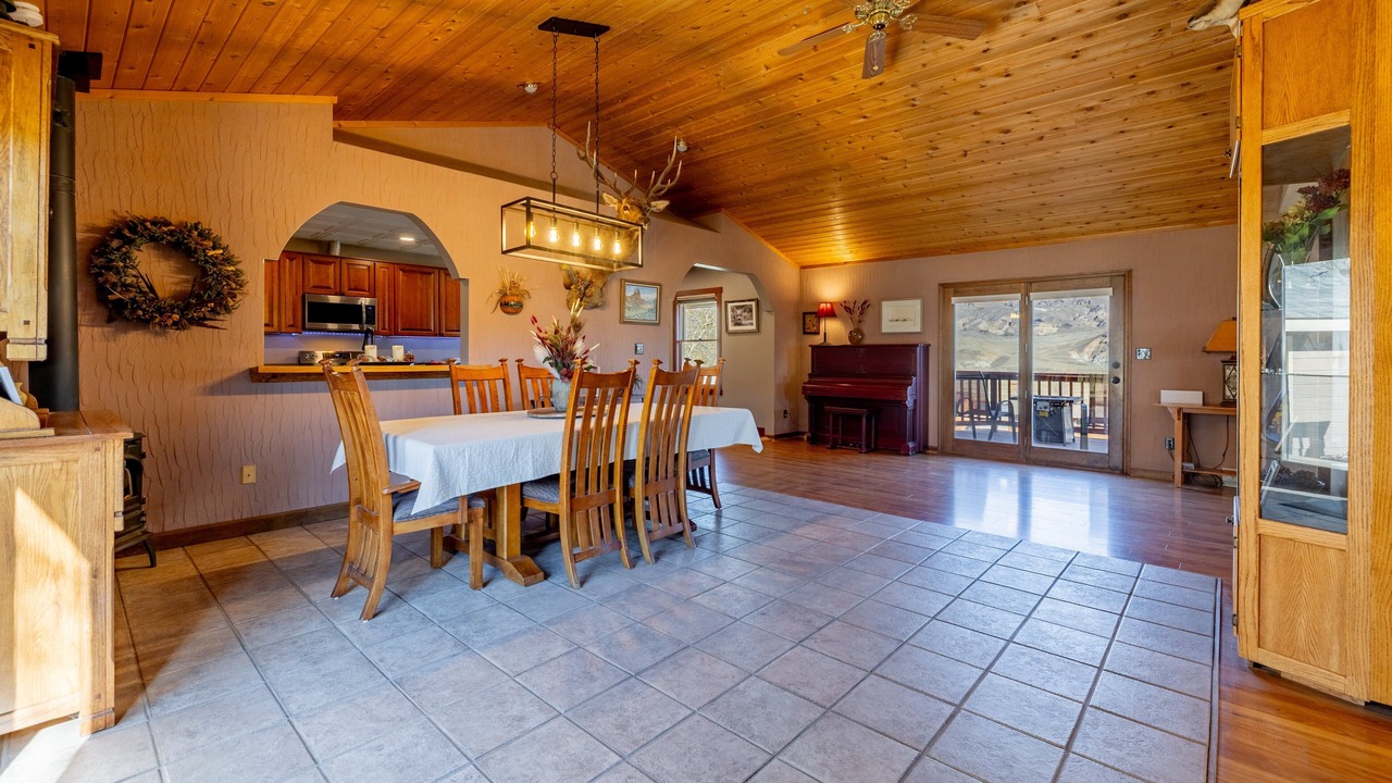 Photo of Outdoor in Wapiti