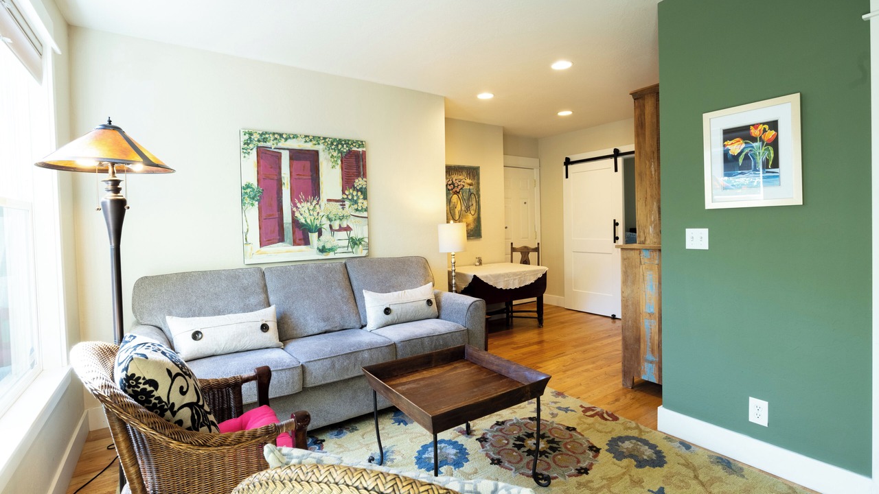 Photo of Livingroom in Historic Railroad District