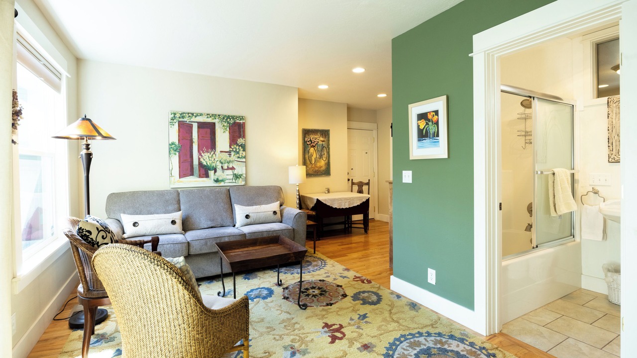 Photo of Livingroom in Historic Railroad District