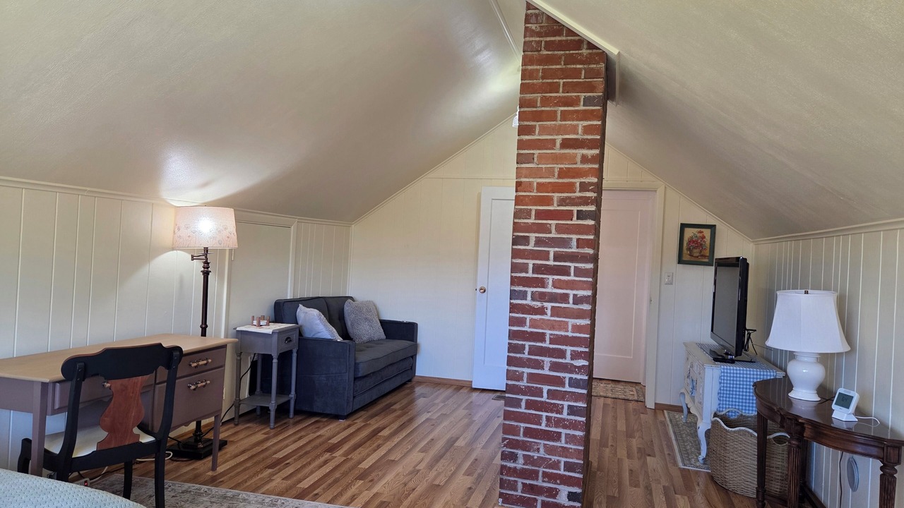Photo of Livingroom in Medford