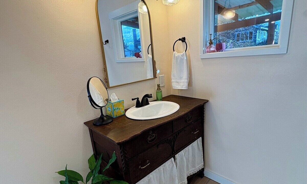 Photo of Bathroom in Enumclaw