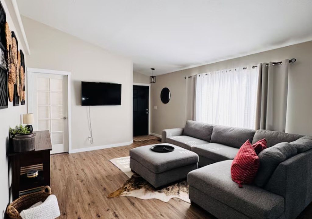 Photo of Livingroom in Cheney
