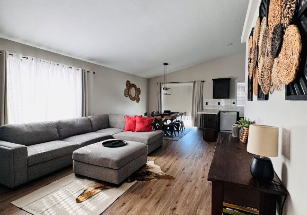 Photo of Livingroom in Cheney