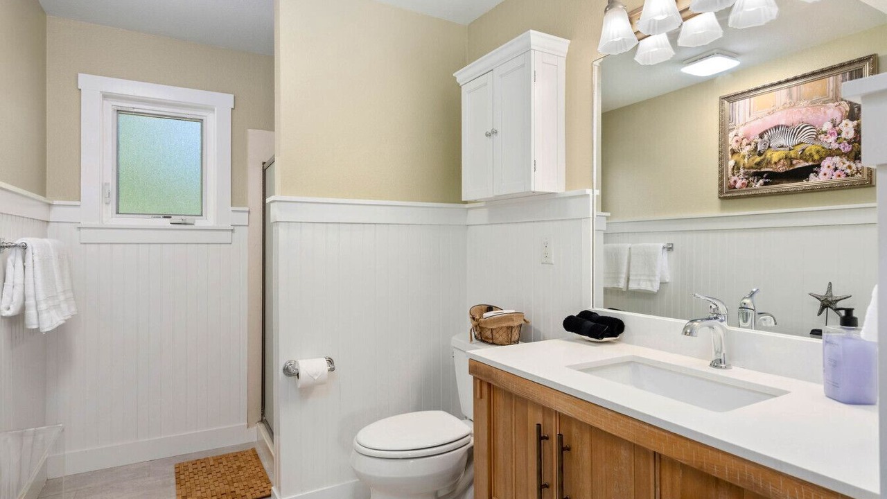 Photo of Bathroom in Rollingbay