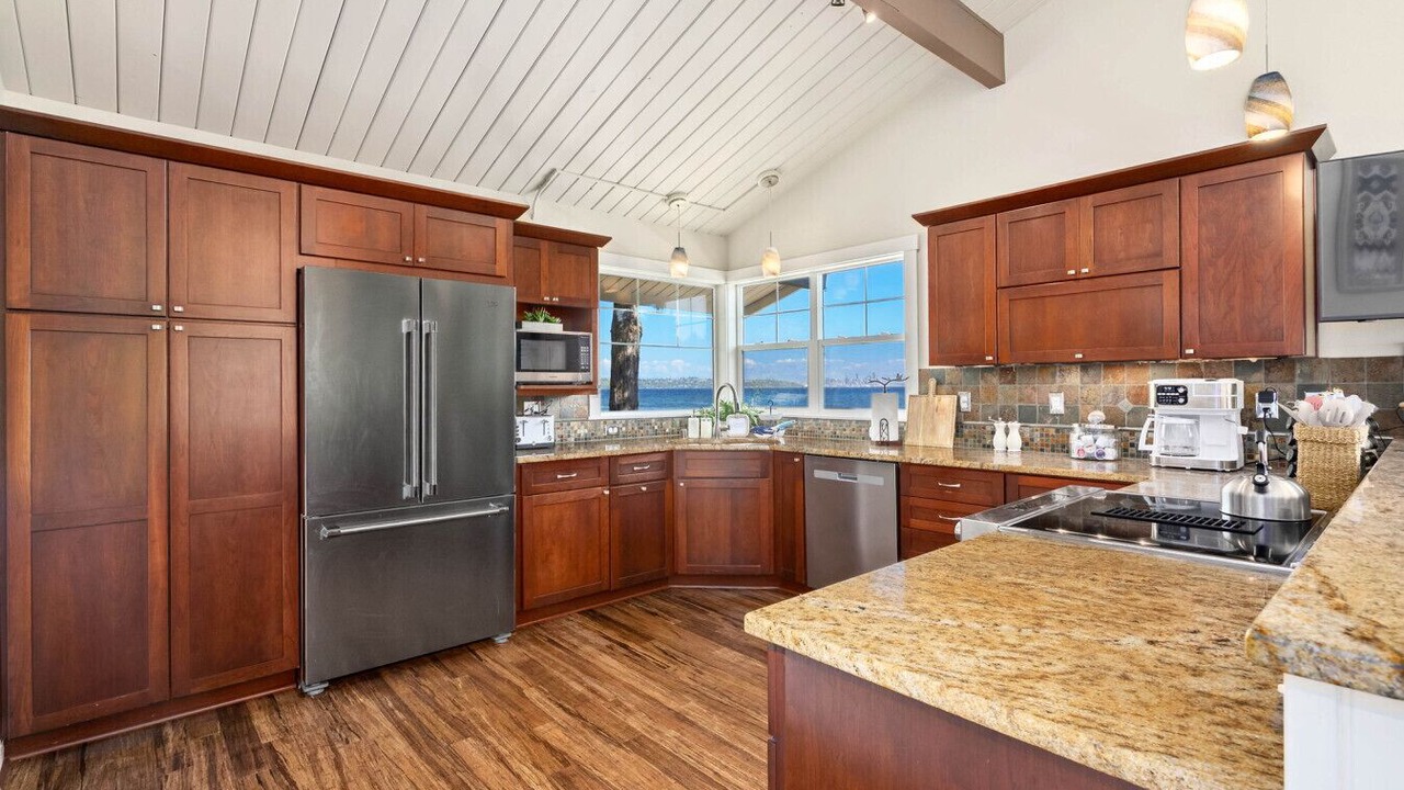 Photo of Kitchen in Rollingbay