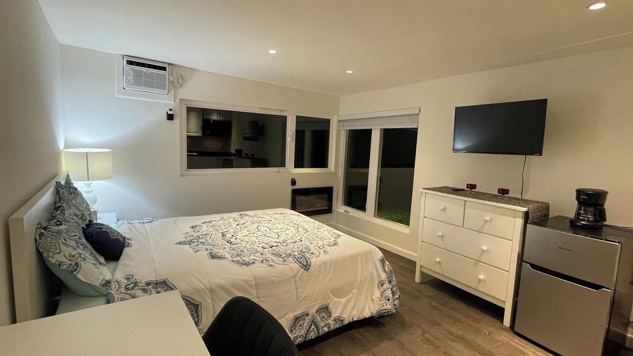 Photo of Bedroom in Martha Lake