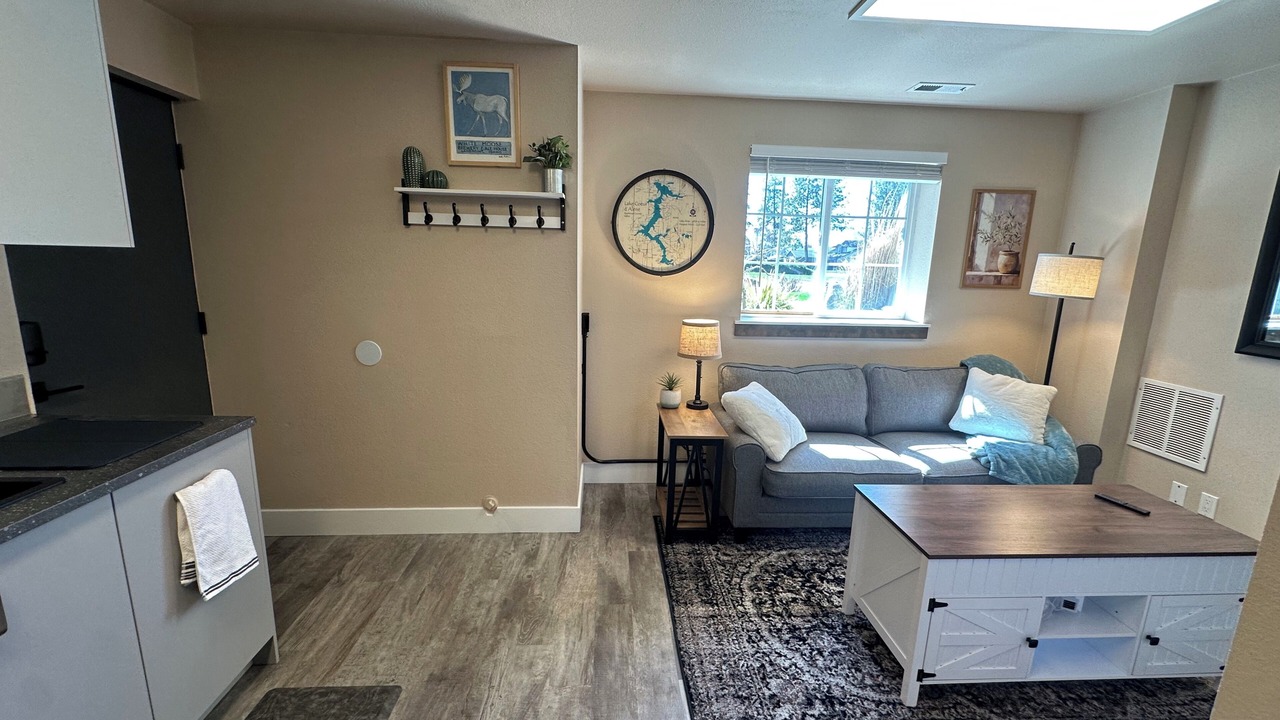 Photo of Livingroom in Hayden