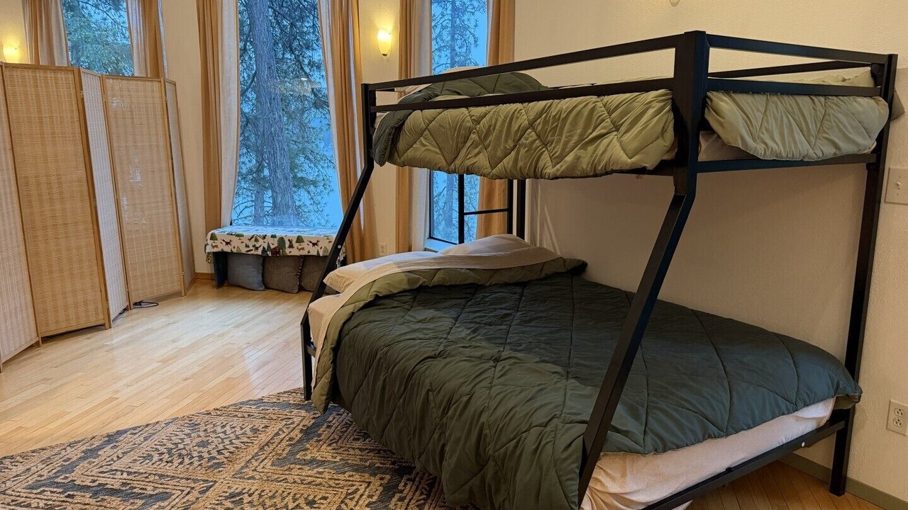Photo of Bedroom in Heron