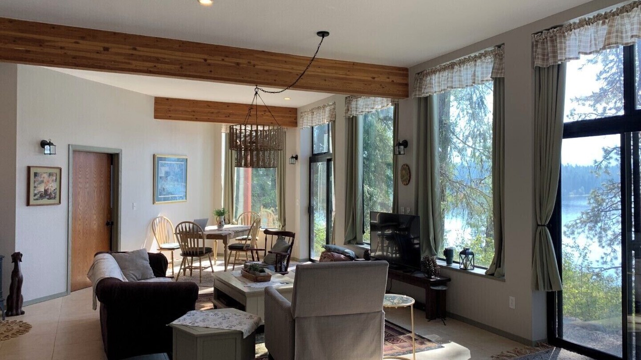 Photo of Livingroom in Heron