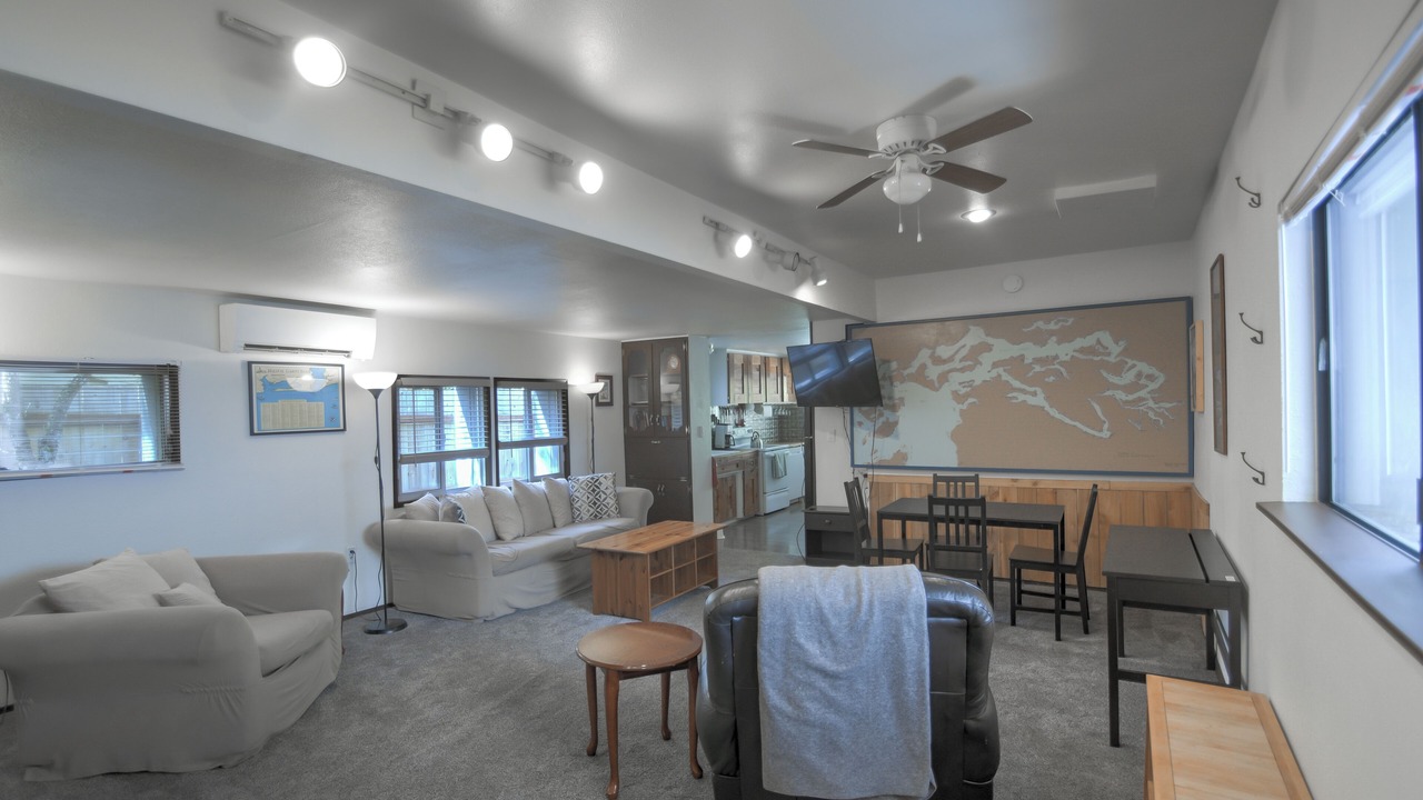 Photo of Livingroom in Packwood