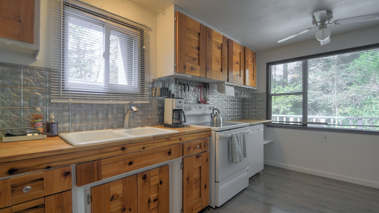 Photo of Kitchen in Packwood