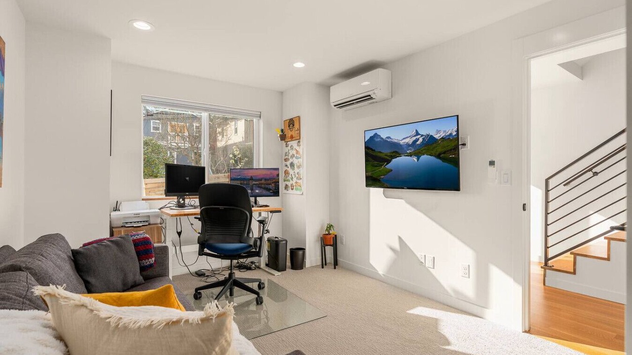 Photo of Livingroom in Wallingford