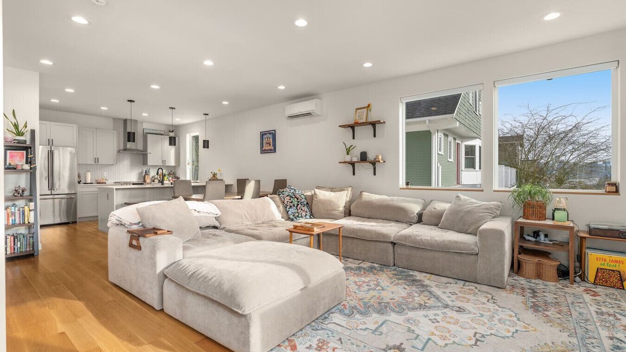 Photo of Livingroom in Wallingford
