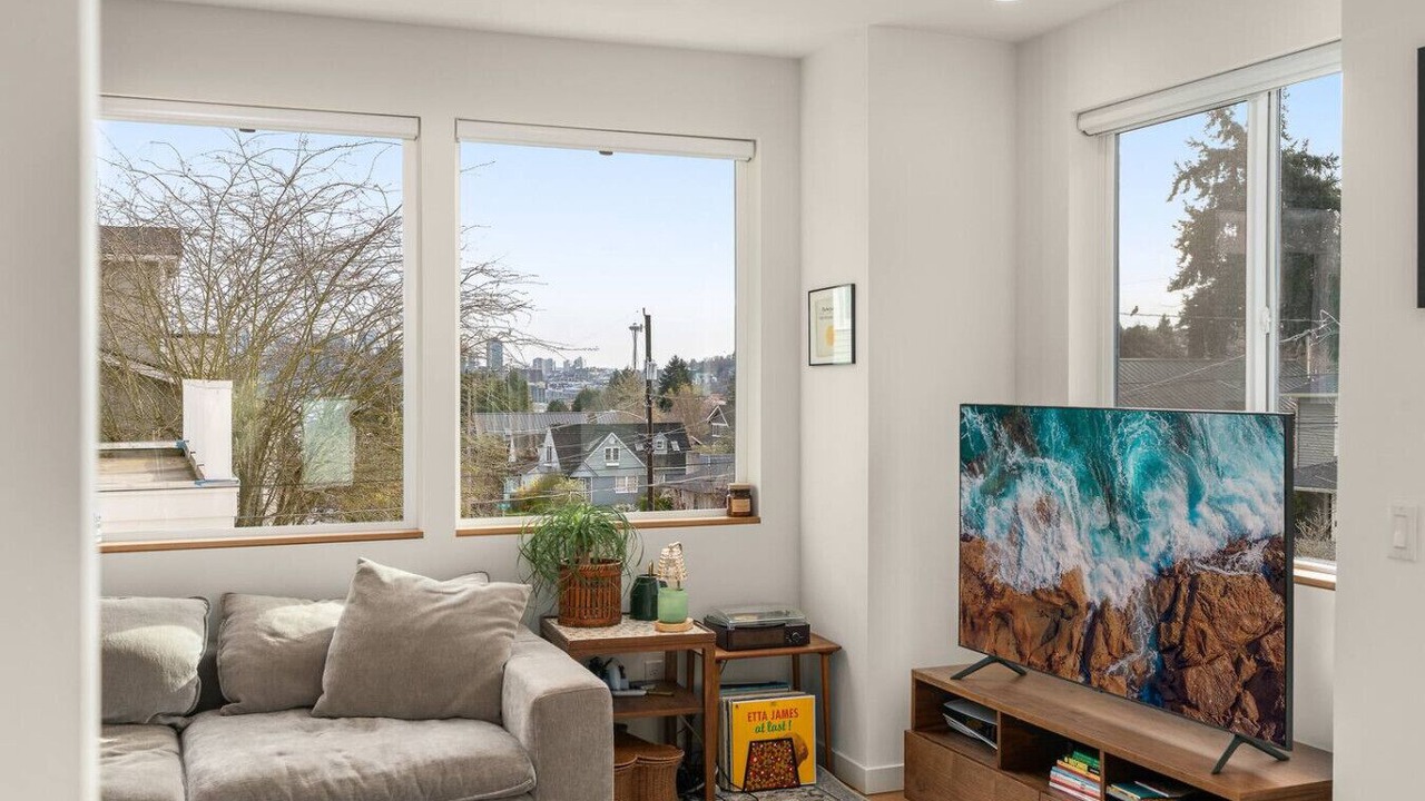 Photo of Livingroom in Wallingford