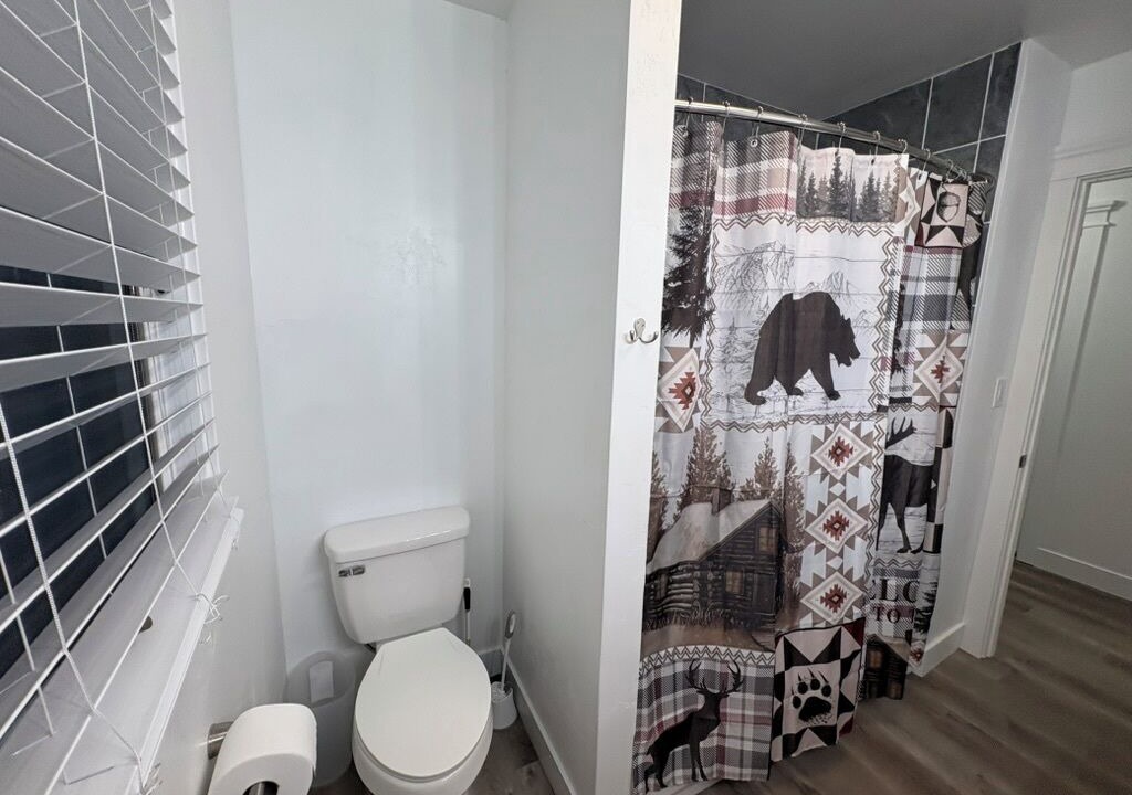 Photo of Bathroom in Island Park