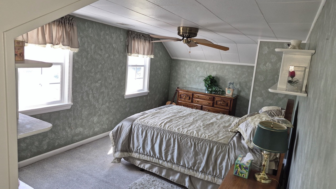 Photo of Bedroom in Grants Pass