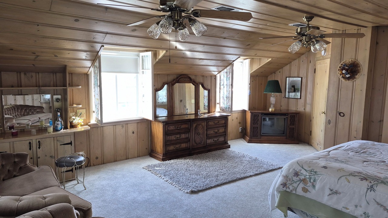 Photo of Bedroom in Grants Pass