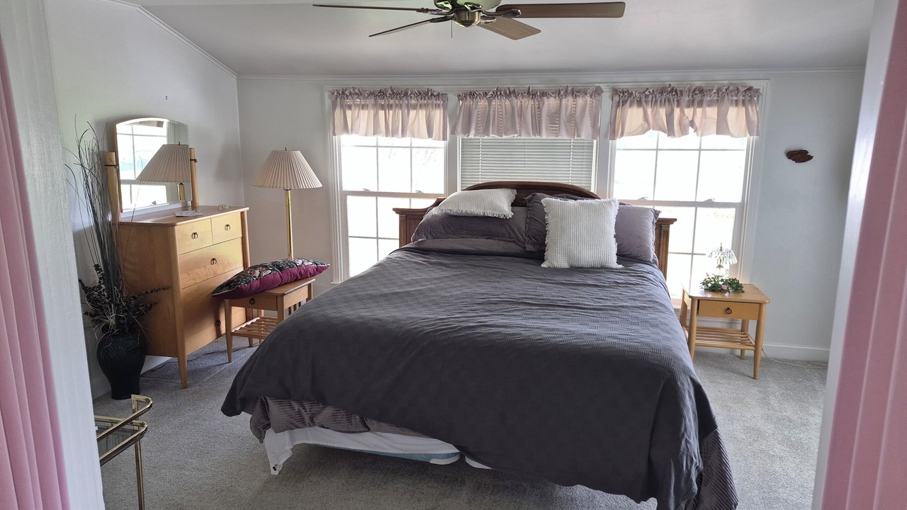 Photo of Bedroom in Grants Pass