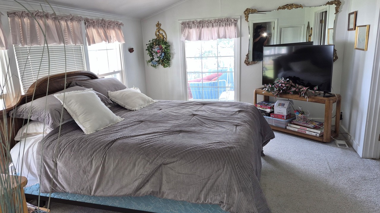 Photo of Bedroom in Grants Pass