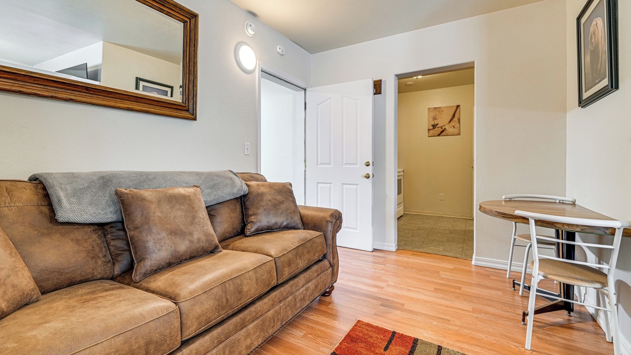 Photo of Livingroom in Cave Junction