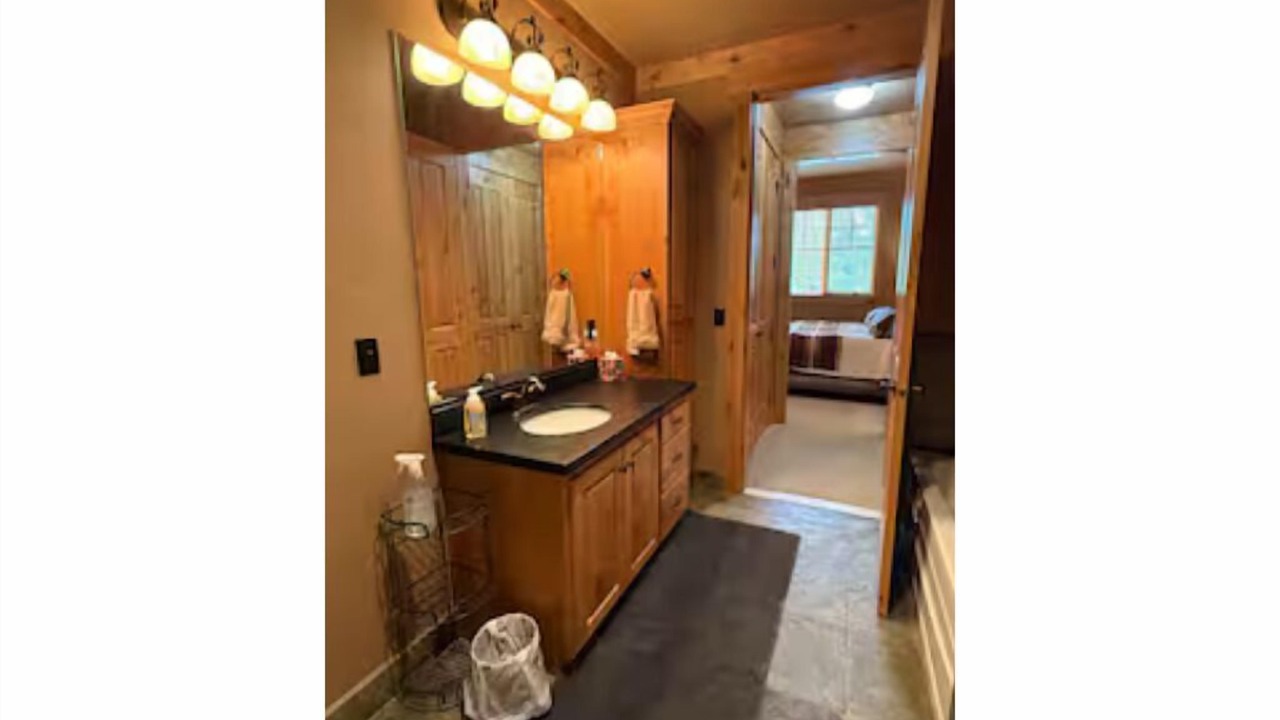 Photo of Bedroom in Victor