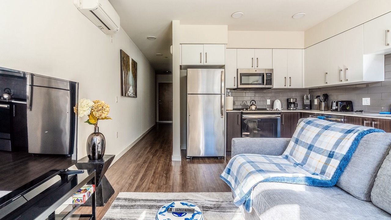 Photo of Livingroom in West Bellevue