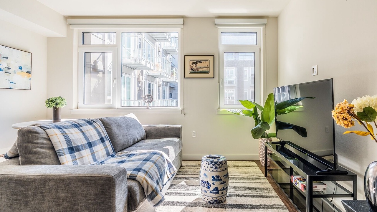 Photo of Livingroom in West Bellevue