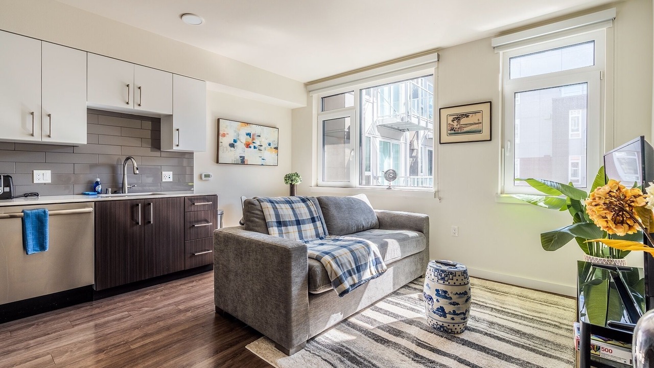 Photo of Livingroom in West Bellevue