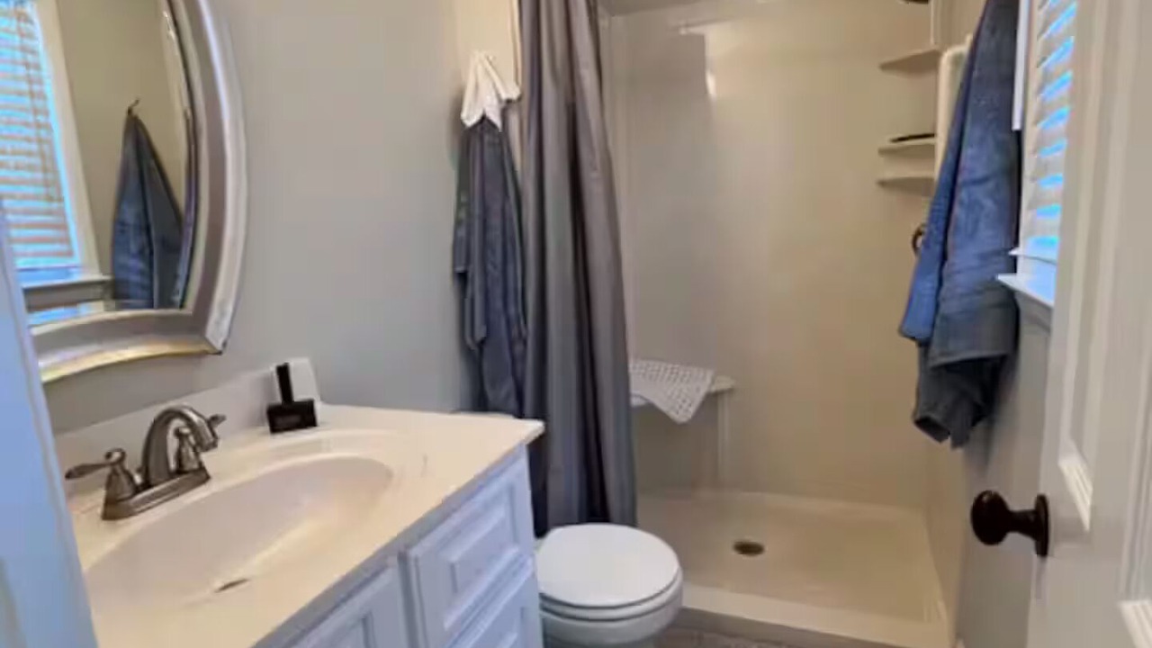 Photo of Bathroom in Muscle Shoals