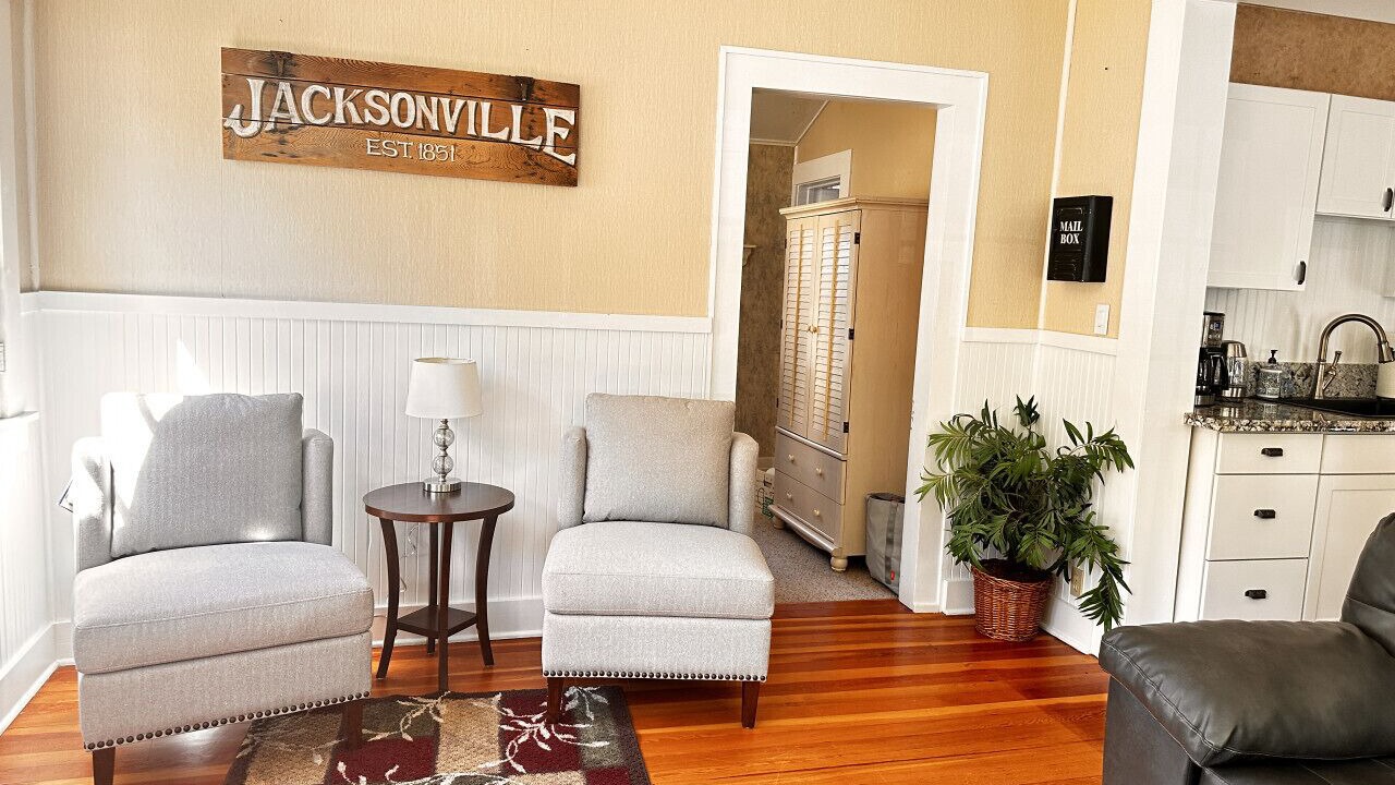 Photo of Livingroom in Jacksonville
