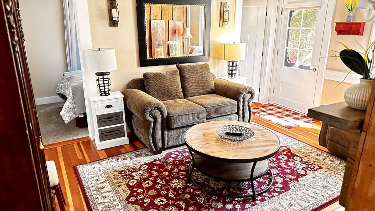 Photo of Livingroom in Jacksonville