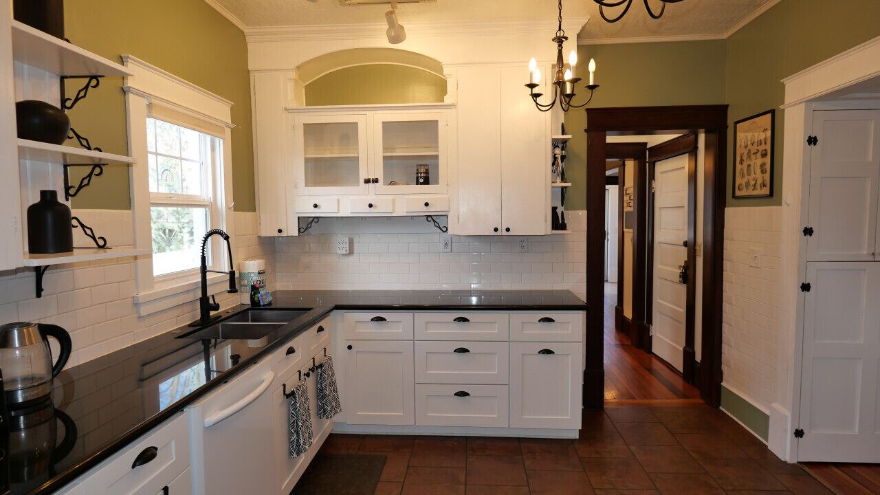 Photo of Kitchen in Garden District