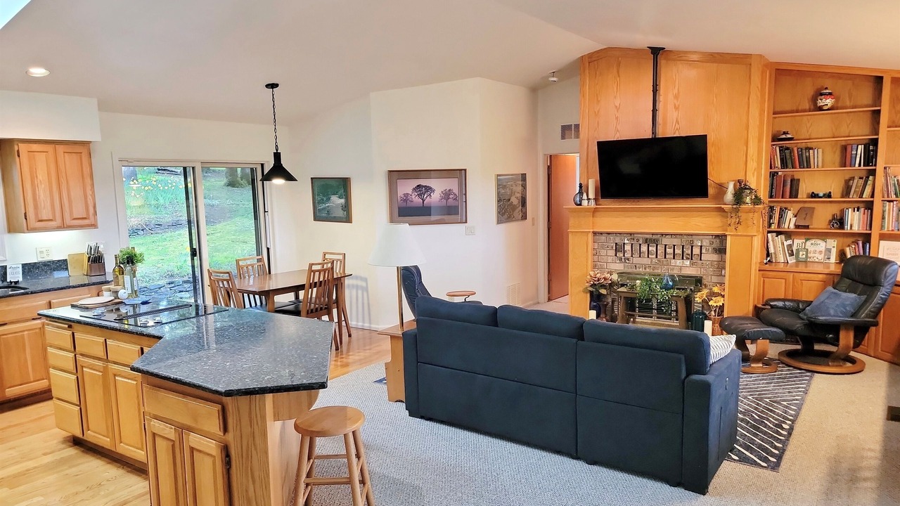 Photo of Livingroom in Corvallis