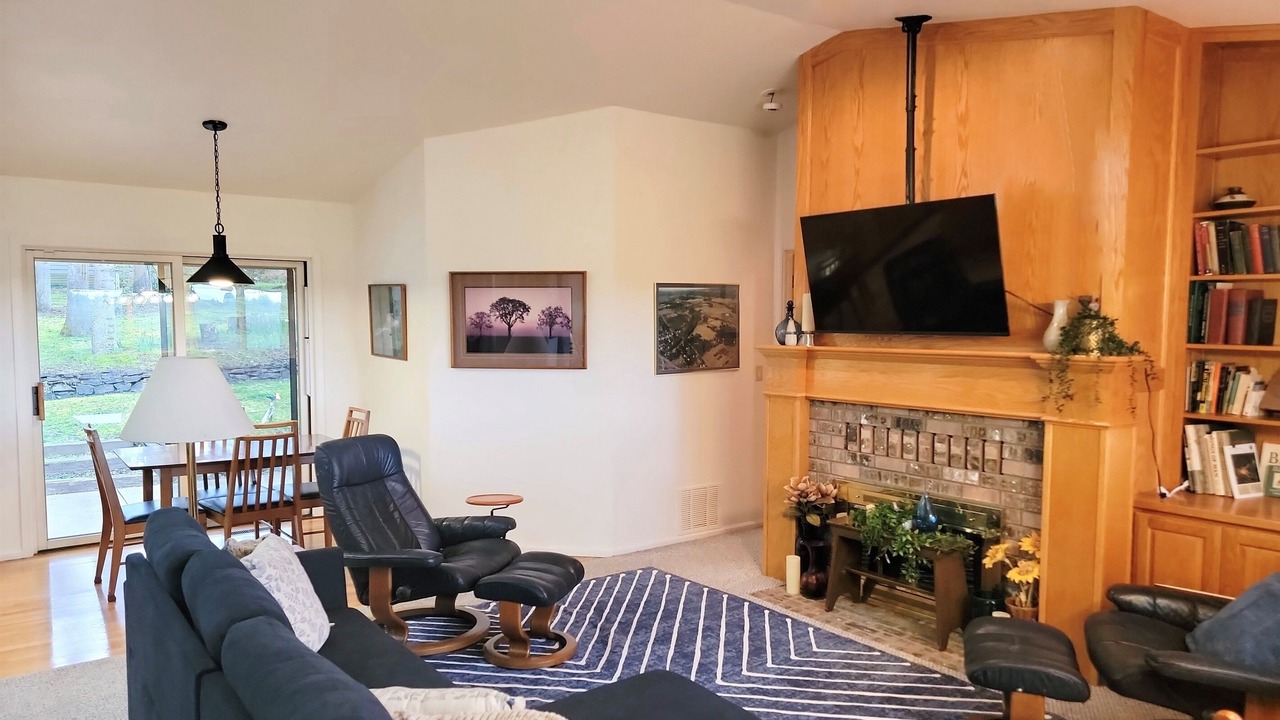 Photo of Livingroom in Corvallis