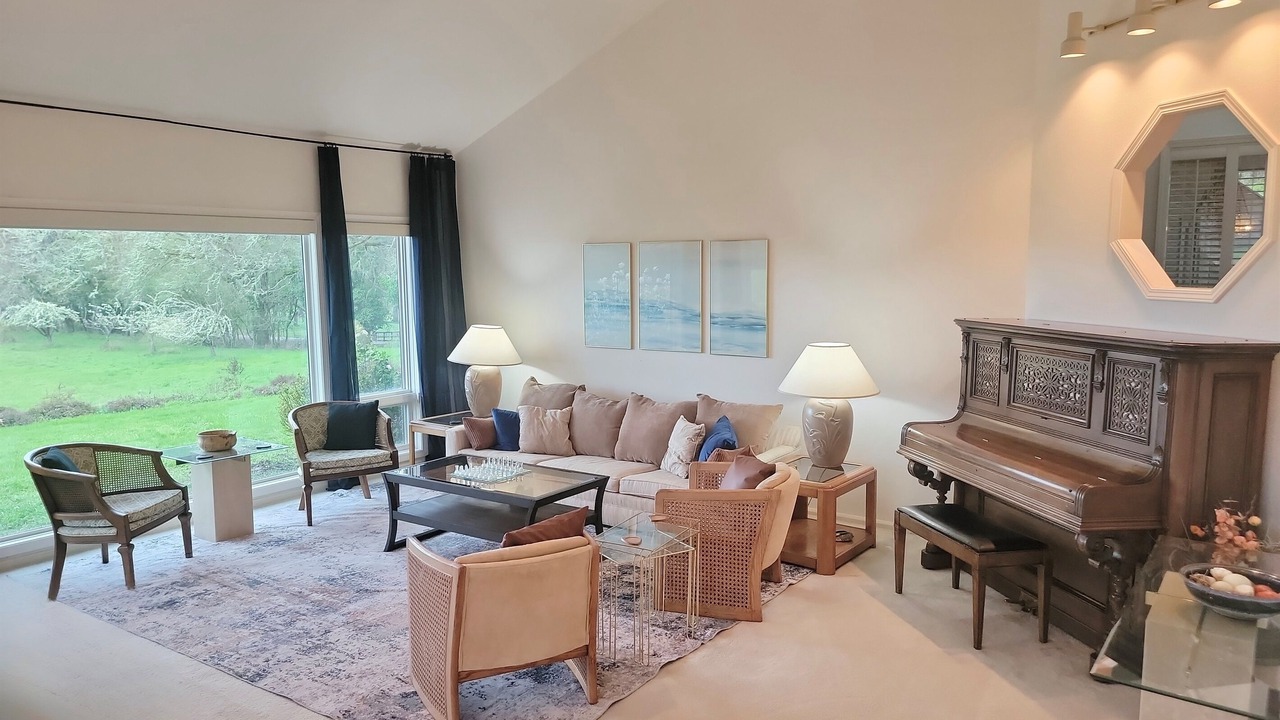 Photo of Livingroom in Corvallis