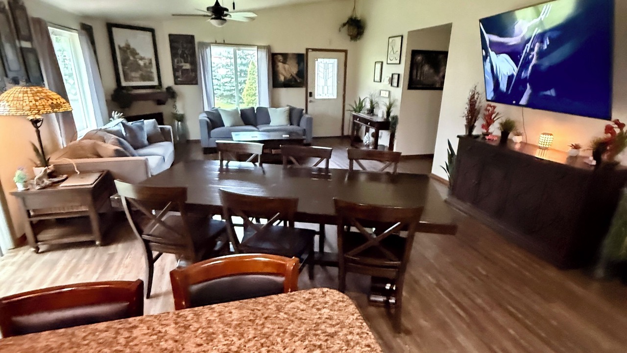 Photo of Livingroom in Forks